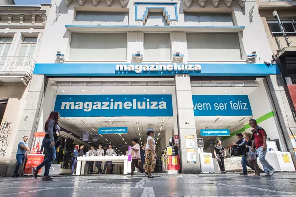 Justiça julga improcedente ação contra vagas para negros do Magazine Luiza