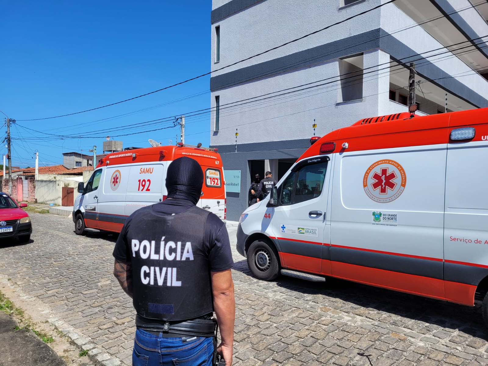 "Fantasma" sangra: Mandante da morte de PMs é baleado em confronto com policiais