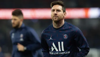 Surto no PSG:  Messi e outros três jogadores testam positivo para Covid-19