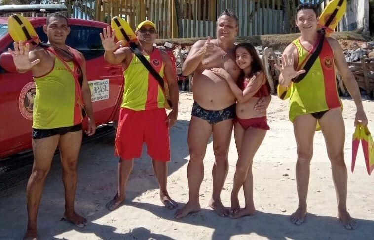 Turista mineiro é salvo de afogamento por guarda-vidas em praia da Grande Natal