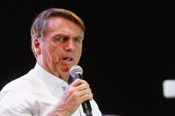 Presidente Bolsonaro lamenta atentado a Kirchner e cita facada de 2018