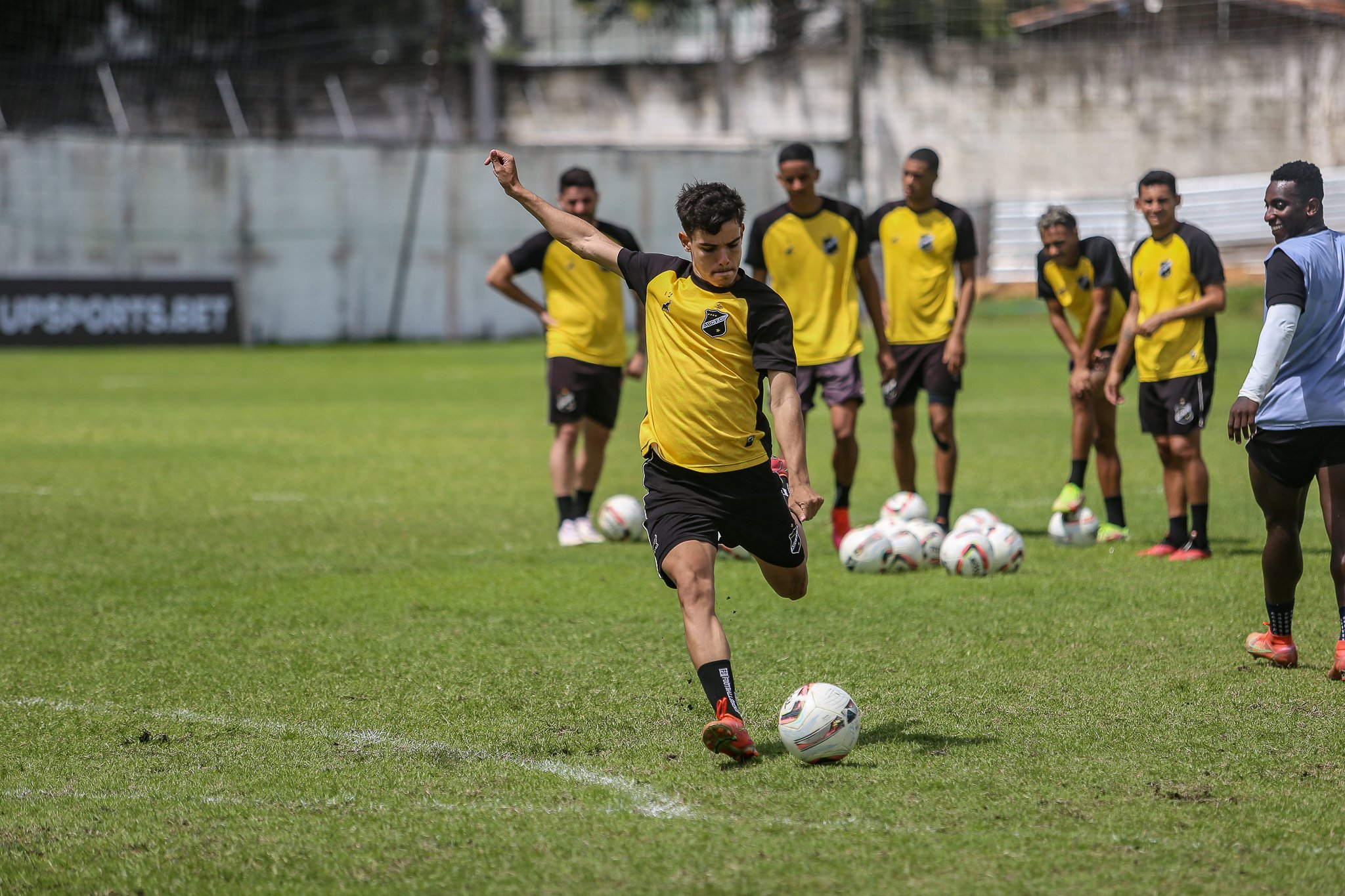 ABC precisa vencer o Manaus para retomar terceira posição