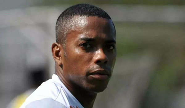 MPF defende que Robinho cumpra pena de prisão no Brasil