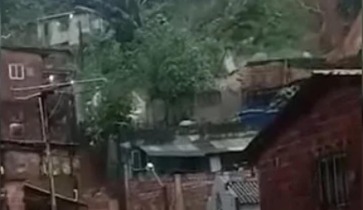 [VIDEO] Homem perde 11 familiares durante tragédia na Grande Recife