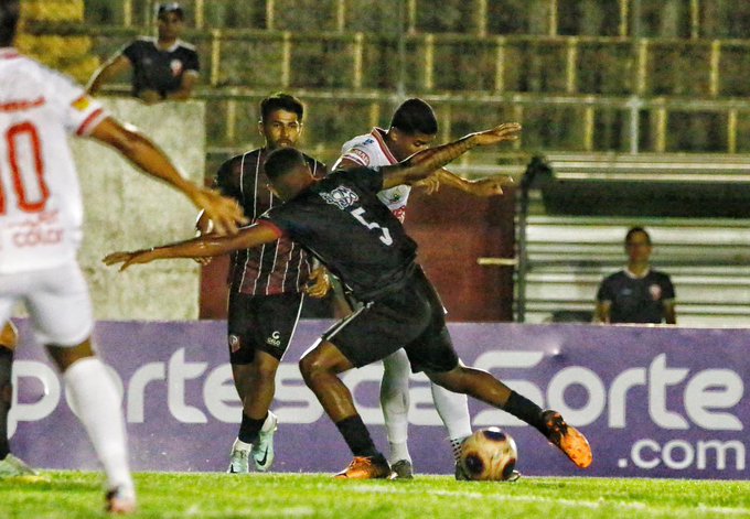 América vence o  Santa Cruz e começa  a pensar na reta final do Campeonato