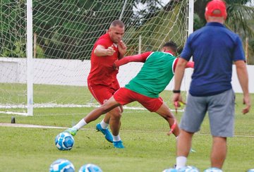 Curtinhas: Problemas do ABC,  fisiologista demitido, WP volta ao time, gol de Mocelin e mais