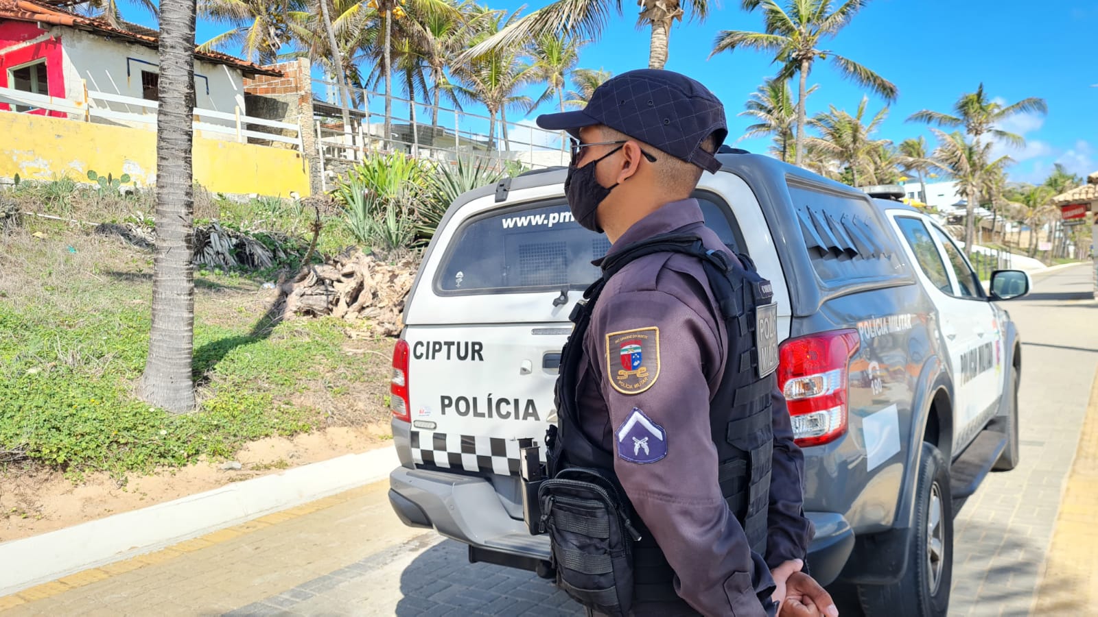 Corpo de jovem vítima de pedradas é encontrado em pousada desativada em Ponta Negra