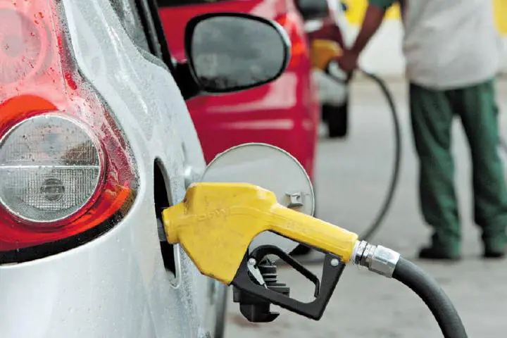 Gasolina pode passar dos R$ 6 em Natal com novo aumento primeiro para 1º de janeiro; Entenda