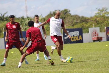 Sem Araújo, temo um América apostando demais na defesa