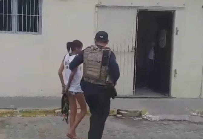 Mulher apontada como chefe do tráfico é presa em Natal após 2 anos foragida