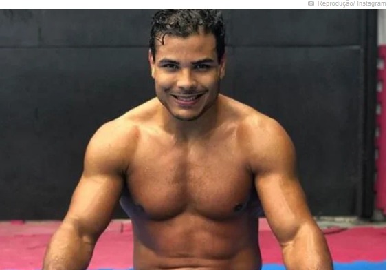 Lutador brasileiro do UFC anuncia entrada no OnlyFans