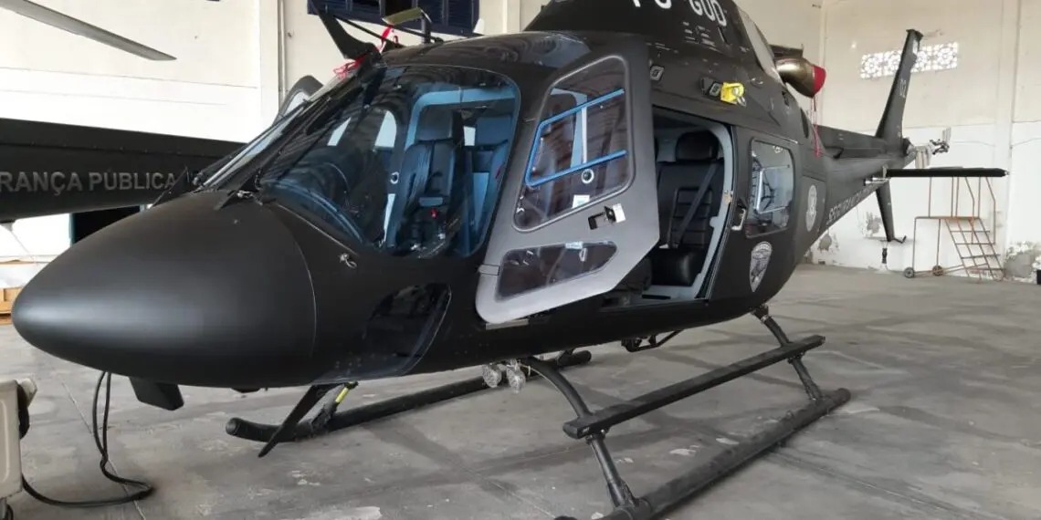 Governadora entrega helicóptero e novas viaturas para reforço de policiamento