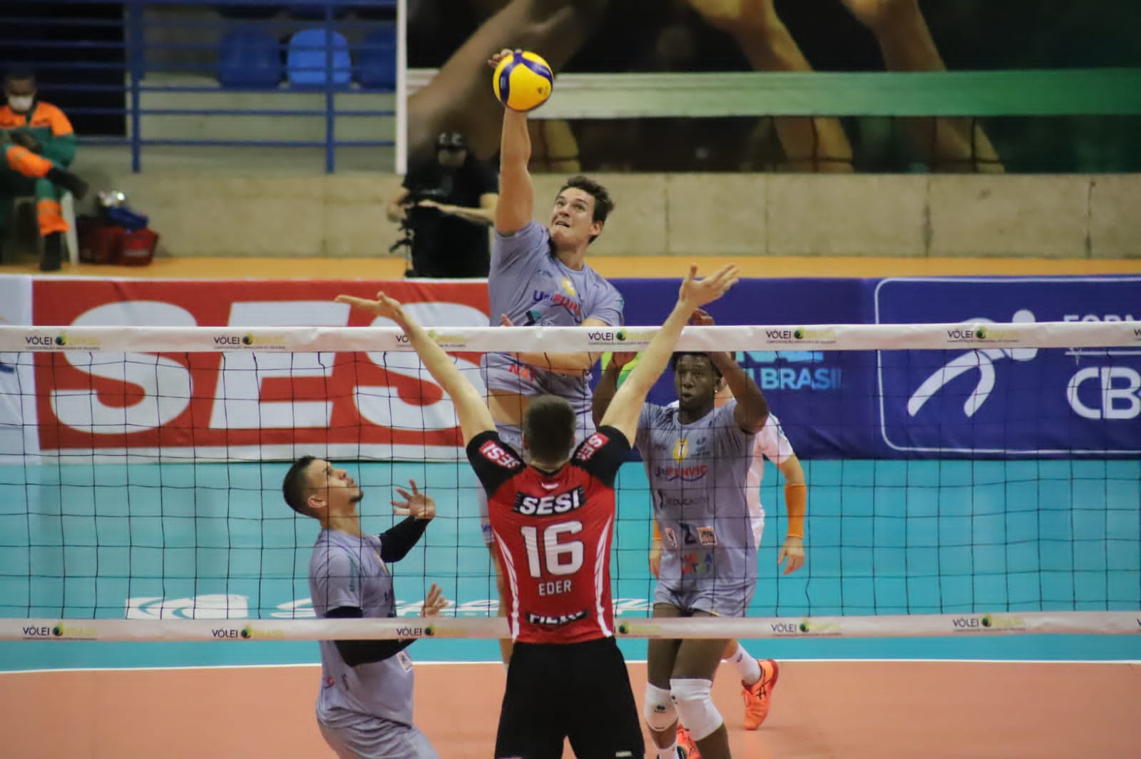 Funvic Natal e Sada Cruzeiro se enfrentam neste sábado pela Superliga de Vôlei