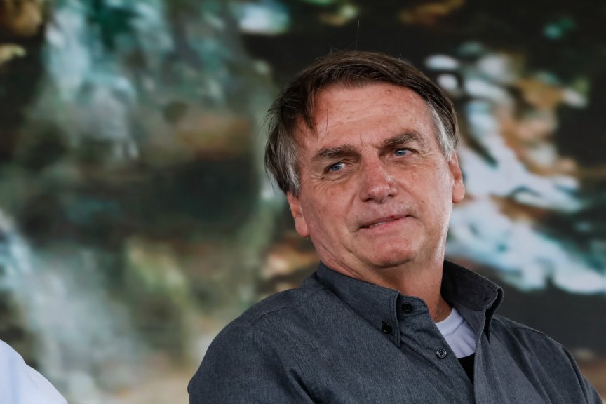 Bolsonaro concede indulto de Natal a policiais e militares pelo terceiro ano consecutivo