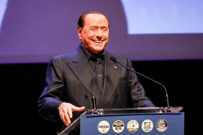 Luto na Itália: Morre ex-primeiro-ministro Silvio Berlusconi