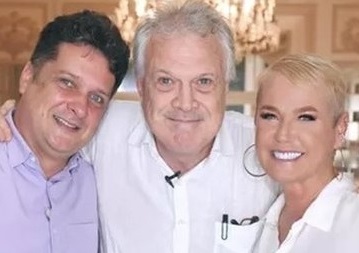 Xuxa reencontra ator mirim com quem fez cena de sexo em filme; VEJA FOTOS