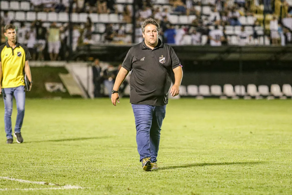 [VIDEO] Queria poder testemunhar o encontro de Wallyson e Marchiori após o jogo