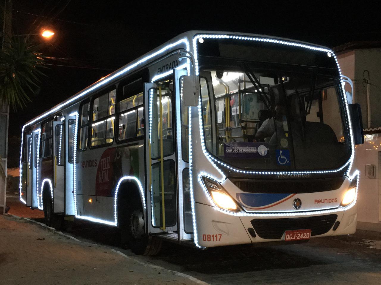 Ônibus Natalino volta a circular nas ruas de Natal