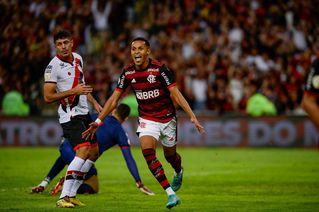 Peraí! O show não foi de Vidal, foi dos meninos...