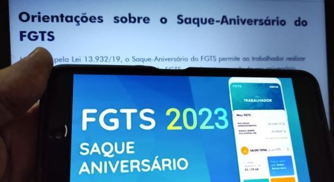 Ministro recua de ideia de acabar com o saque-aniversário do FGTS