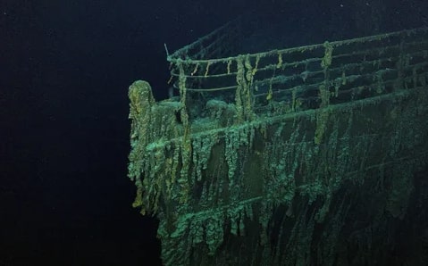 Veículo aquático que faz passeio para ver o Titanic desaparece com pessoas a bordo, diz BBC