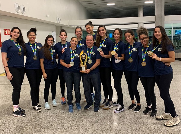 Curtinhas com título de voleibol do RN, viagem antecipada do América e salários astronômicos de Mbappé