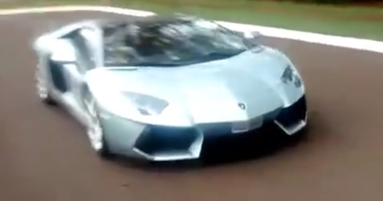 Lamborghini de Collor chega a 6 anos de IPVA atrasado com dívida milionária