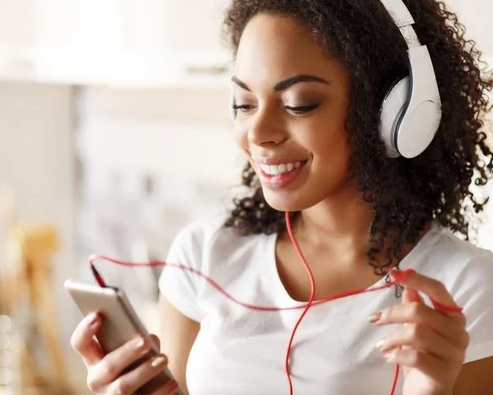 Pesquisa aponta: Consumo de rádio online cresce 186% em 2 anos