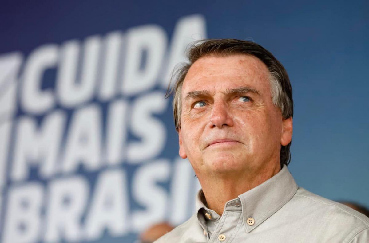 Bolsonaro relaciona carta assinada por banqueiros à criação do Pix: 'Eu dei uma paulada neles'