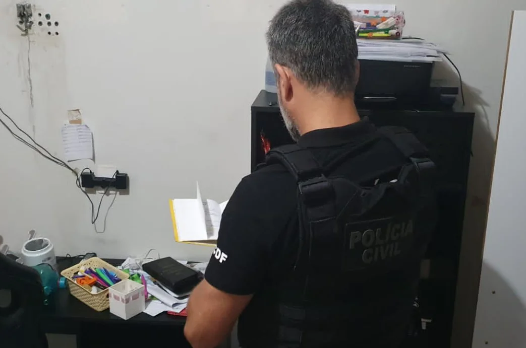 Policial penal é preso por estupro de vulnerável, prostituição e exploração sexual