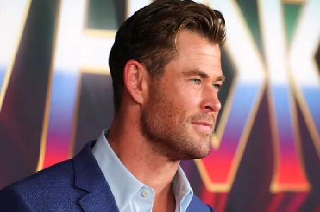 Chris Hemsworth diz estar cansado de fazer Thor e diz que filme é “bobo demais”