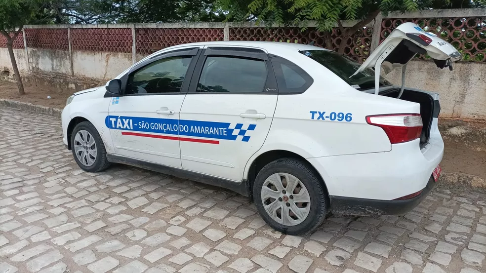 Taxista colocado dentro de mala de carro durante roubo feito em Natal só é resgatado 9 horas depois, em Mossoró