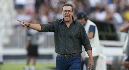 Aos 70 anos, Luxemburgo é anunciado como novo técnico do Corinthians