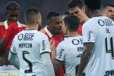 Jogador do Corinthians é preso por injúria racial após jogo contra Internacional