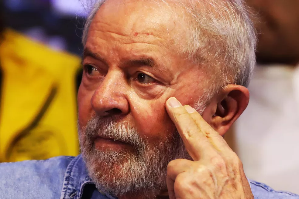 Após polêmica sobre aborto e classe média, campanha de Lula afasta marqueteiro