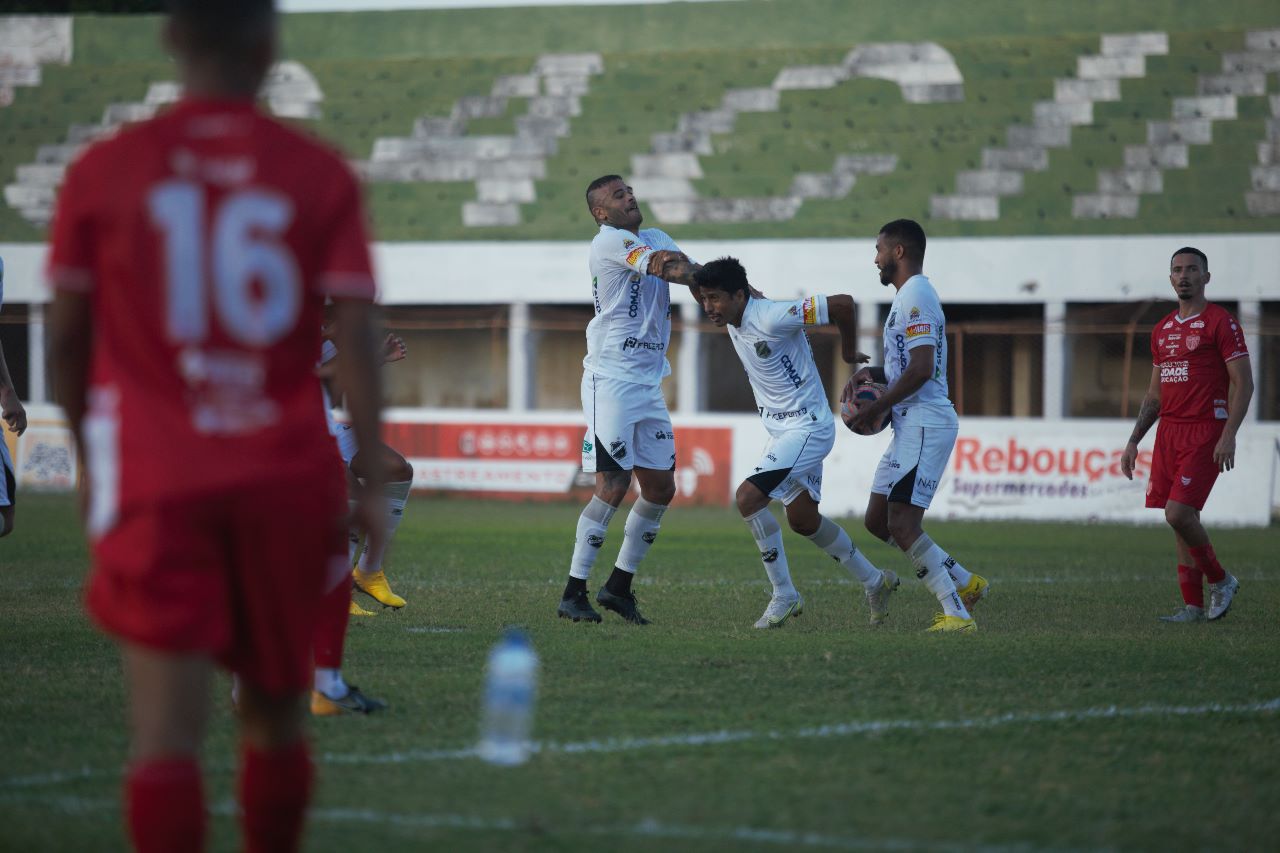 [VIDEO] ABC vence Potiguar de Mossoró em meio a muita reclamação da arbitragem