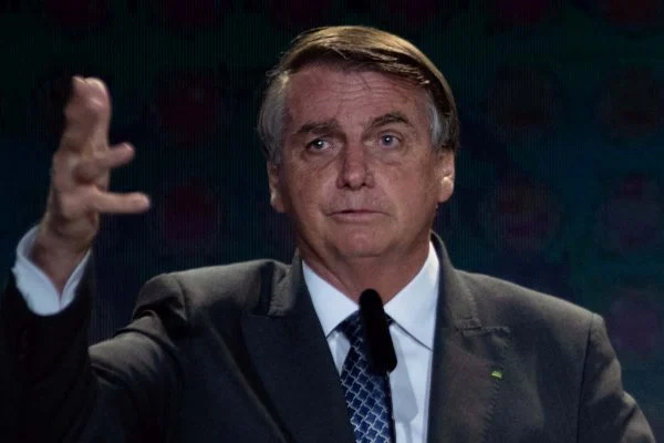 Presidente Jair Bolsonaro diz à PF que exerceu “direito de ausência” ao não depor