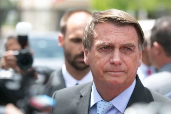 Música que pede saída de Bolsonaro é 2ª mais tocada do Spotify