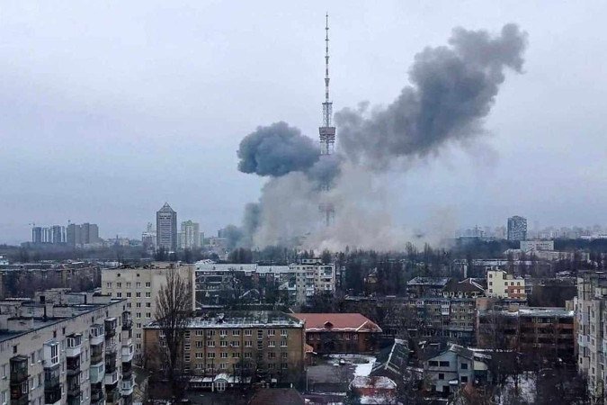 Ucrânia: cinco pessoas morreram em ataque russo à torre de TV