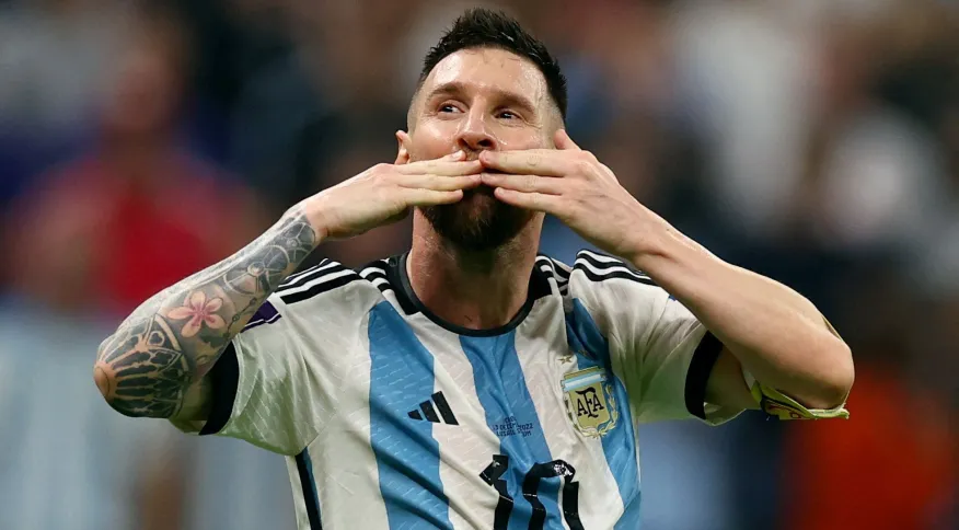 Argentino previu, em 2015, título Mundial de Messi em 18 de dezembro