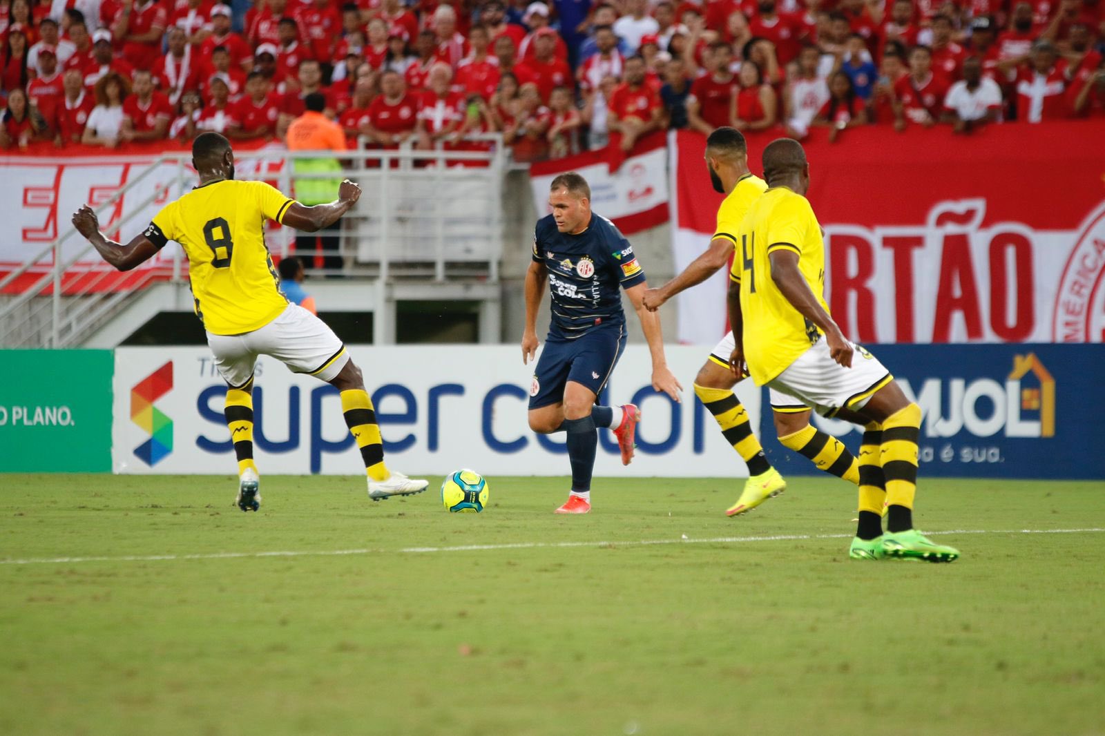 América vence o São Bernardo e larga na frente pela semifinal da Série D