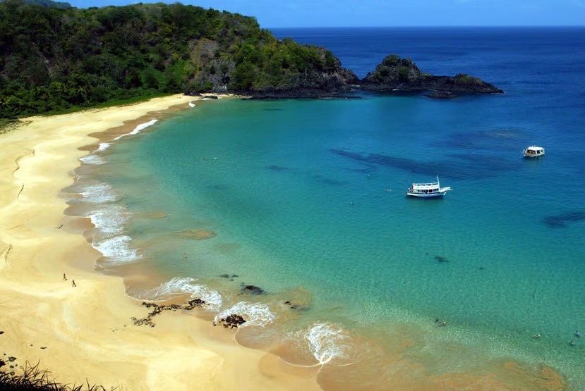 União e Pernambuco firmam acordo para gestão de Fernando de Noronha