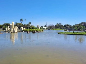 Lago onde comandante disse que golpistas poderiam se afogar tem 30 cm