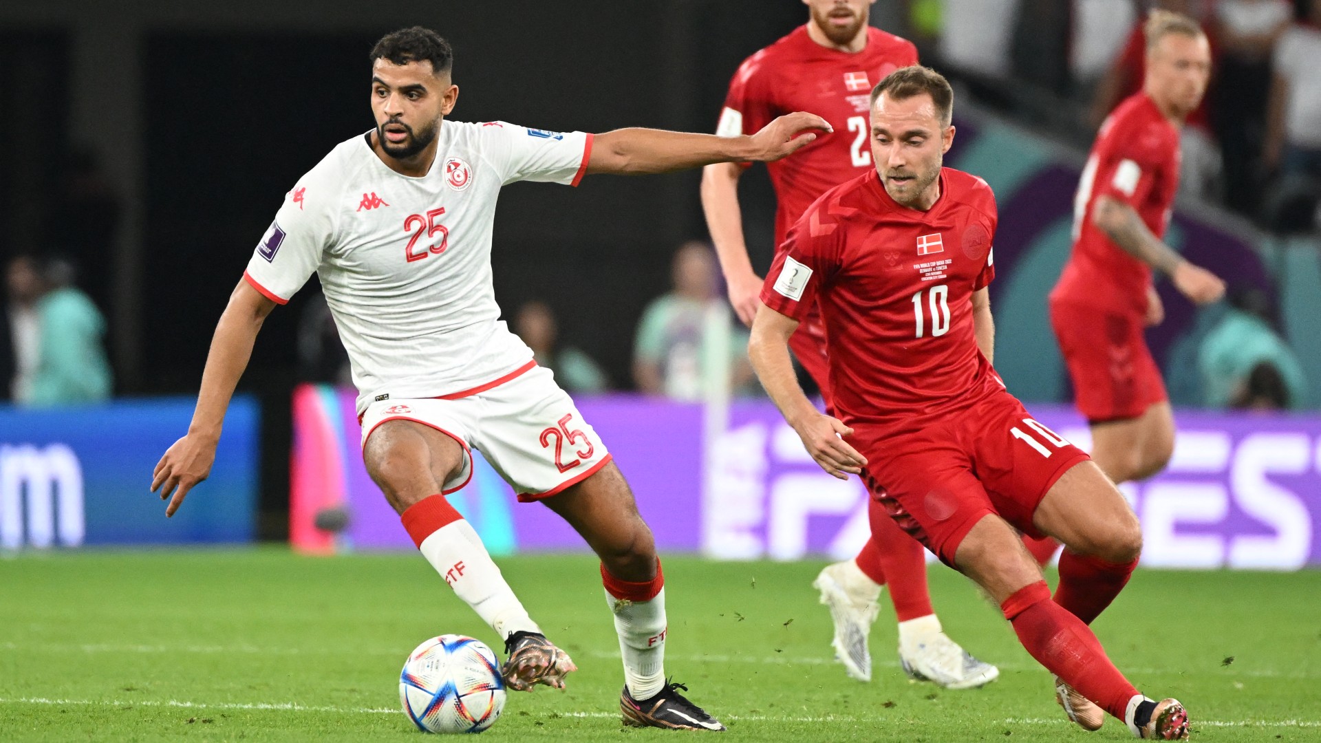Dinamarca e Tunísia fazem jogo mais chato da Copa (até agora) e placar é totalmente previsível