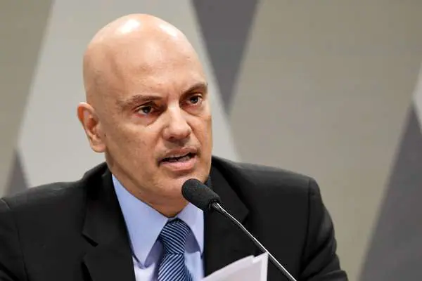 Alexandre de Moraes impede PF e Cade de investigarem institutos de pesquisa