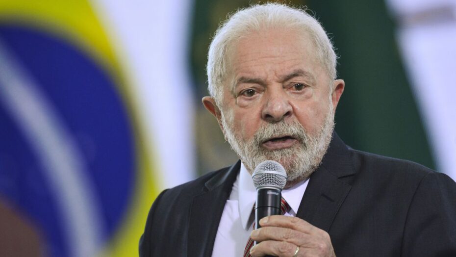 Governo Lula vai suspender implementação do novo ensino médio e mudanças no Enem