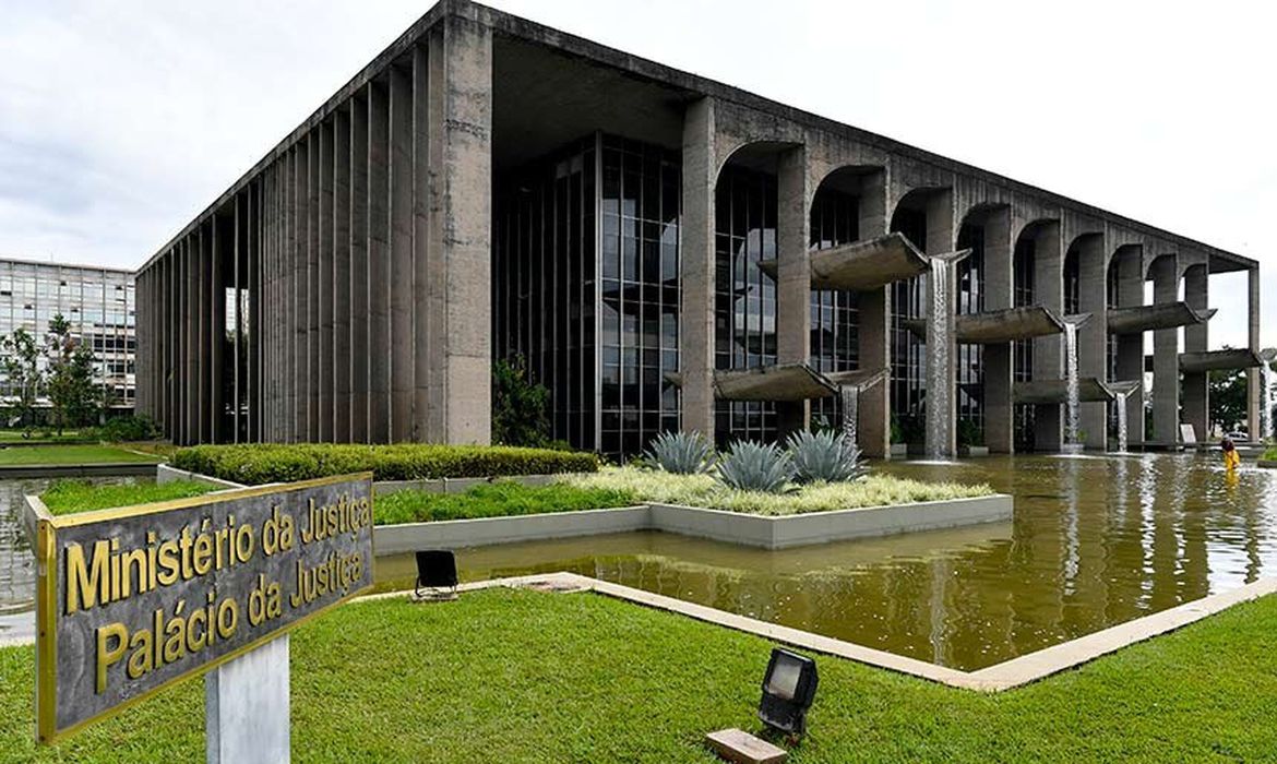 Ministério da Justiça leiloará bens apreendidos de traficantes