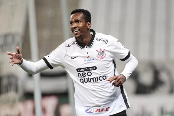 Aos 35 anos, Jô, ex-Corinthians, anuncia aposentadoria do futebol