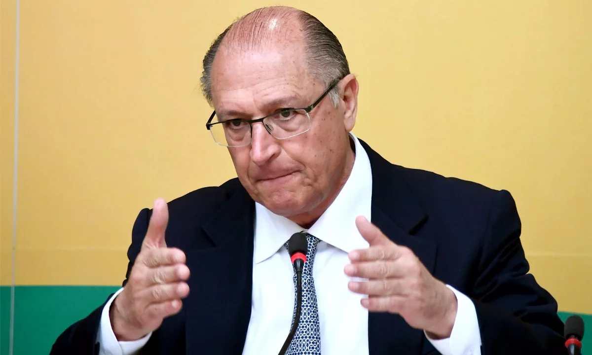 PSB confirma que partido lançará indicação de Alckmin como vice de Lula nesta sexta