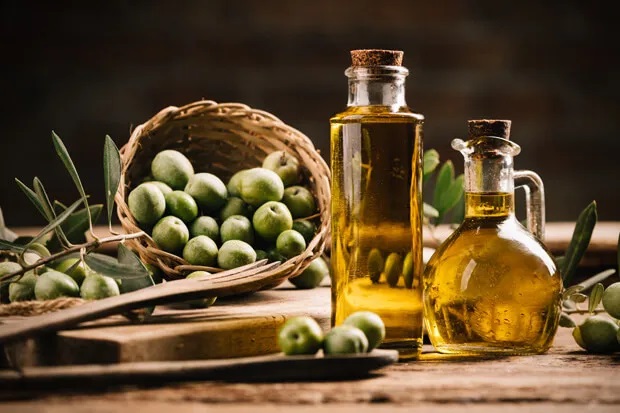 Consumir azeite de oliva pode melhorar a saúde do cérebro, diz estudo